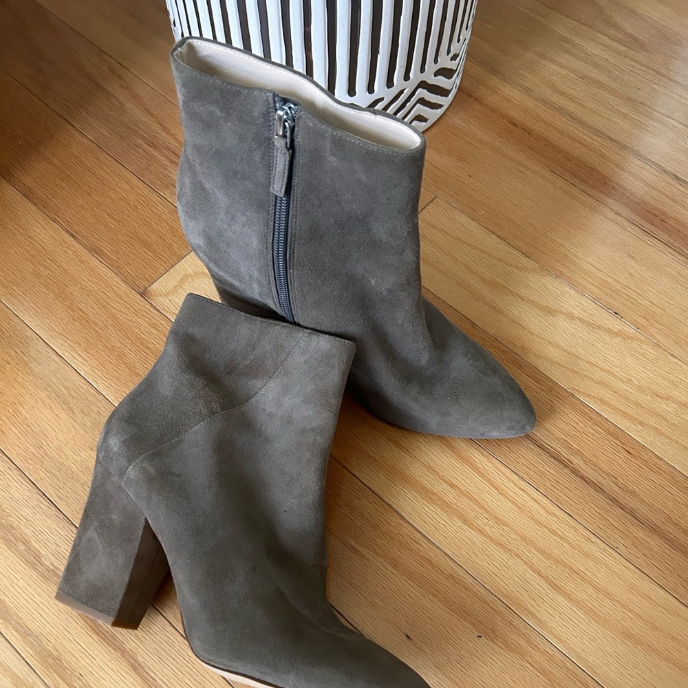 Sleek booties!